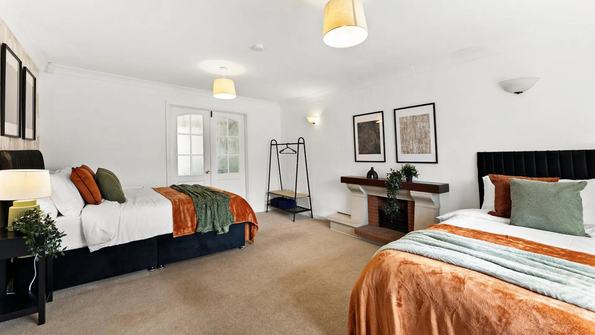 Spacious 5-Bedroom Home In Cheltenham GLOUCESTERSHIRE
