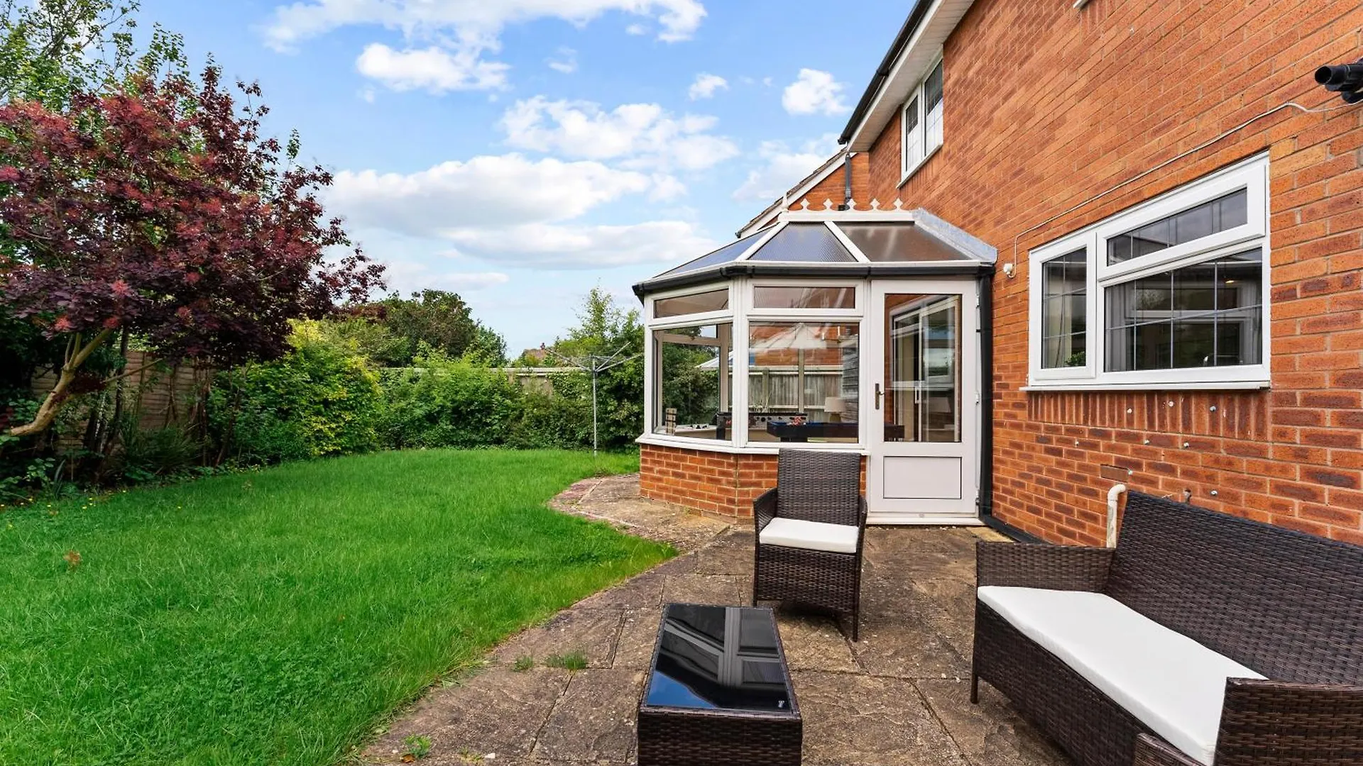 Spacious 5-Bedroom Home In Cheltenham GLOUCESTERSHIRE Holiday home